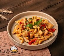 Казаречче с тигровыми креветками и свежими кабачками