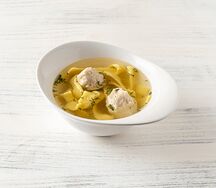 Суп-лапша с куриными фрикадельками