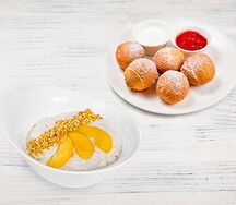 Завтрак с кашей и пончиками