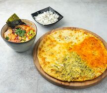 Том Ям с цыпленком и рисом и пицца Сырный квартет (30 см)