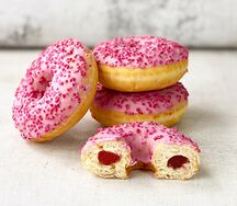 Донат с начинкой лесные ягоды