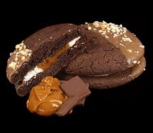 Вупи пай с вареной сгущёнкой в молочном шоколаде