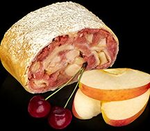 Штрудель яблочный с вишней