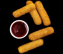 Сырные палочки с брусничным соусом