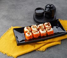 Запеченный ролл с крабом