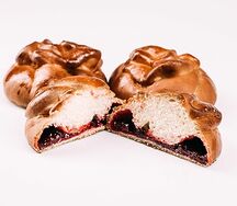 Пирожок с яблоком