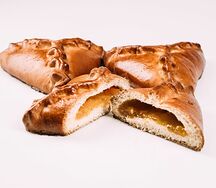 Пирожок с абрикосом