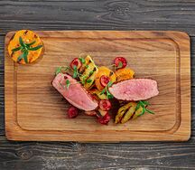 Утиная грудка с фруктами гриль