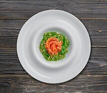 Паста в соусе песто с лососем