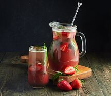 Домашний лимонад Клубника-базилик