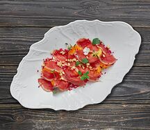 Салат с утиной грудкой и теплыми фруктами