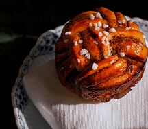 Шведская булочка с корицей