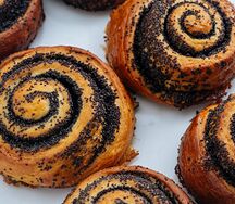 Улитка с маком