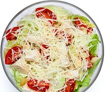 Салат Цезарь с курицей