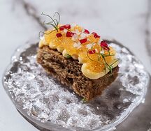 Френч-тост с икрой ряпушки