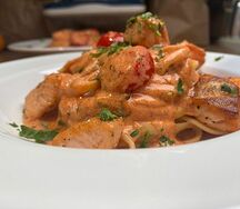 Паста Лосось в томатно-сливочном соусе Grande