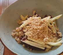 Из свеклы с яблоком и грецким орехом
