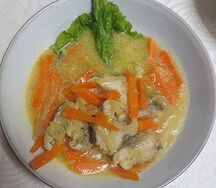 Минтай, тушенный с овощами