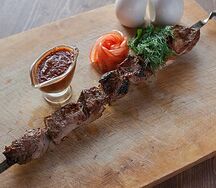 Шашлык из cвинoго окорока