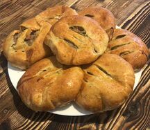 Пирожок с мясом