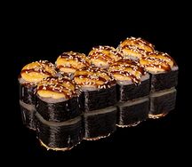 Ролл, запеченный с ананасом и курицей