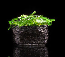 Суши морские водоросли