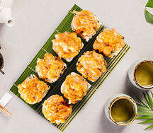 Гриль-ролл с креветкой и лососем