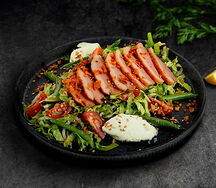 Салат с подкопченной уткой по-филиппински