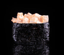 Острые суши с гребешком