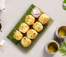 Гриль-ролл с крабом и тобико