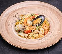 Паста том ям с морепродуктами