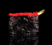 Суши с икрой масаго