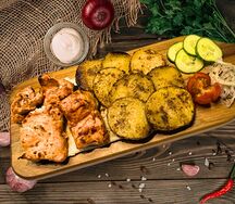 Шашлык из куриного филе с картофелем на мангале 