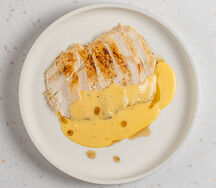 Грудка куриная су-вид с соусом морне