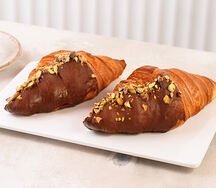 Круассан с шоколадом