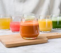 Морковный свежевыжатый сок