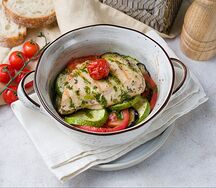 Сочная куриная грудка, запеченная с овощами