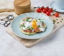 Драники из цукини со слабосоленым лососем