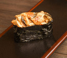 Суши с острым угрем