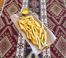 Картофель фри с соусом