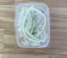 Лук маринованный