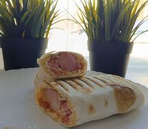 Сосиска в лаваше