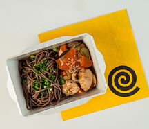 Курица терияки с гречневой лапшой 