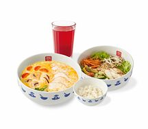 Комбо №6: Том Кха, Салат с курицей, Морс