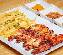 Grilled chicken wings avec frite de pomme de terre