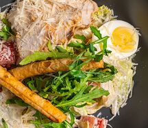 Цезарь с курицей по-Маяковски