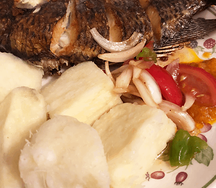 Igname bouillie poisson grillé