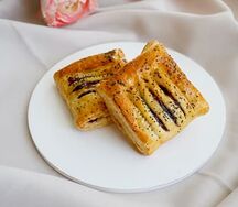 Слойка со смородиной