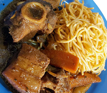 Porc aux spaghettis