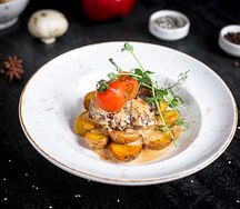 Стейк Пеппер с бэби картофелем